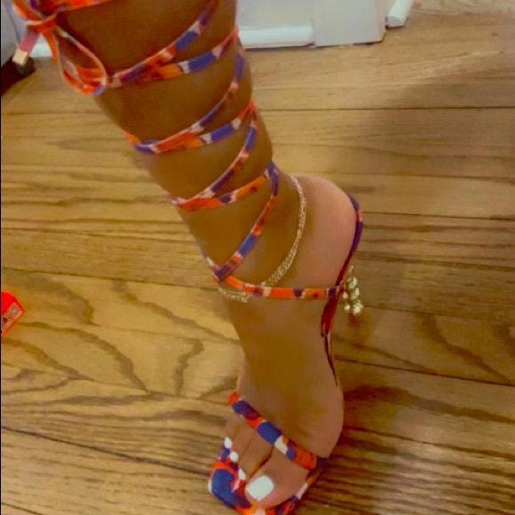 Heels - Picture 2 of 4